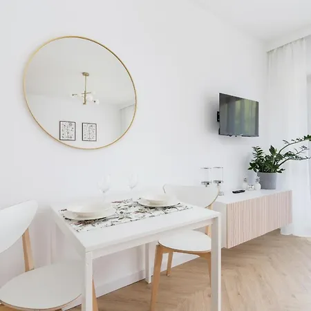 Ceglana Park Bright Balcony & Parking By Renters Kattowitz