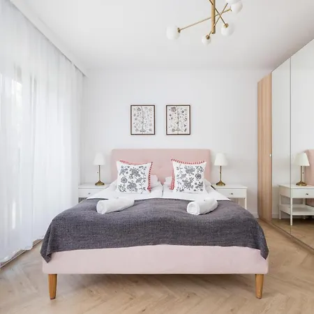 Ceglana Park Bright Balcony & Parking By Renters * カトヴィツェ