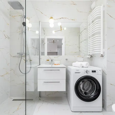 Apartment Ceglana Park Bright Balcony & Parking By Renters *