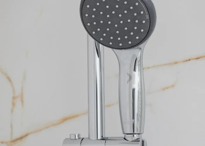 Ceglana Park Bright Balcony & Parking By Renters *