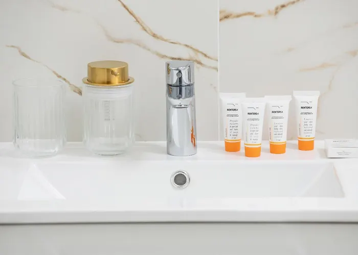 Ceglana Park Bright Balcony & Parking By Renters Appartement *