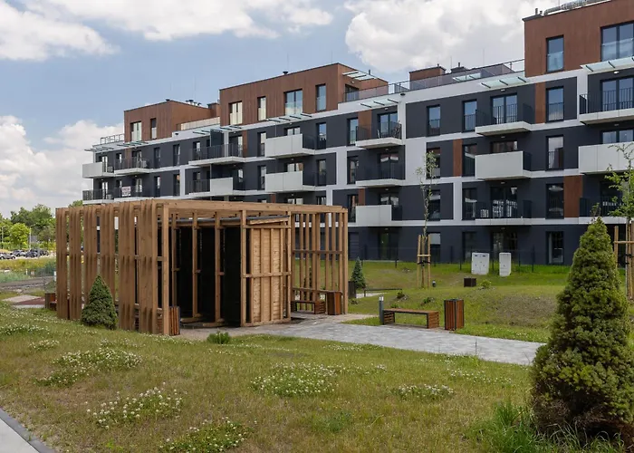 Ceglana Park Bright Balcony & Parking By Renters *