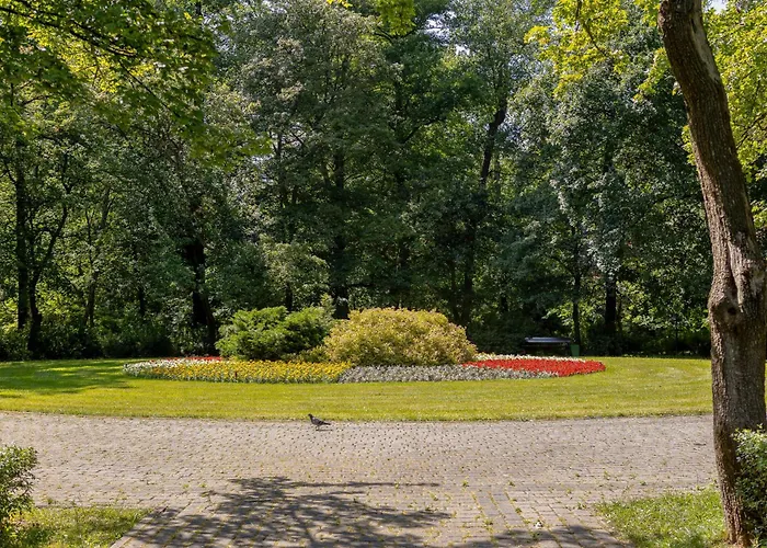 Ceglana Park Bright Balcony & Parking By Renters *